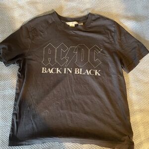 H&M size small graphic tee